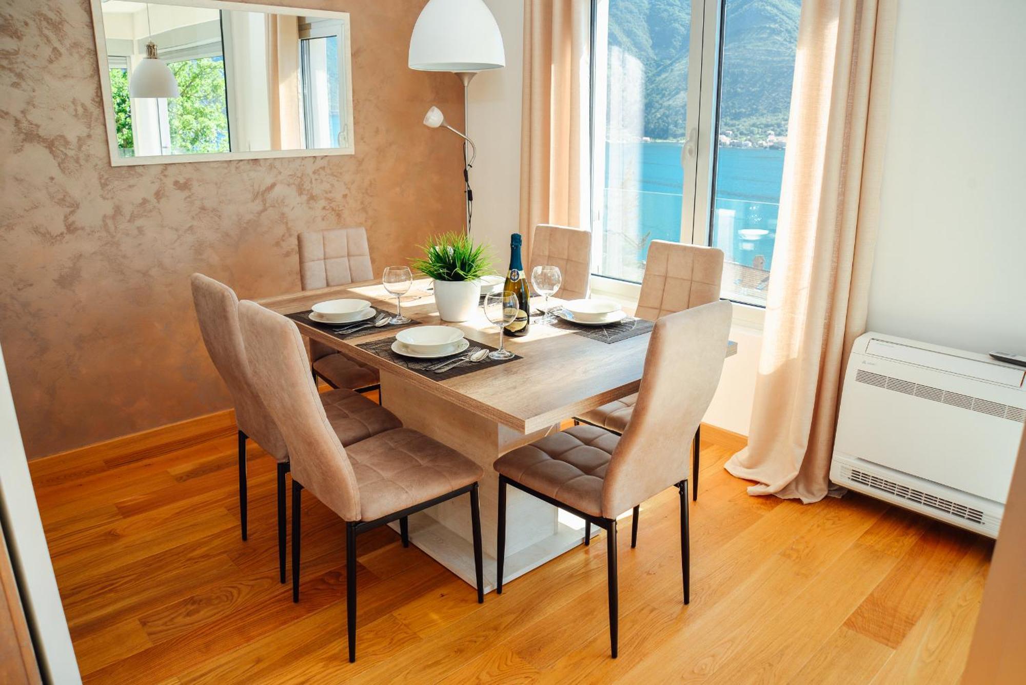 Sea View Apartment For 4 Kotor Exterior photo